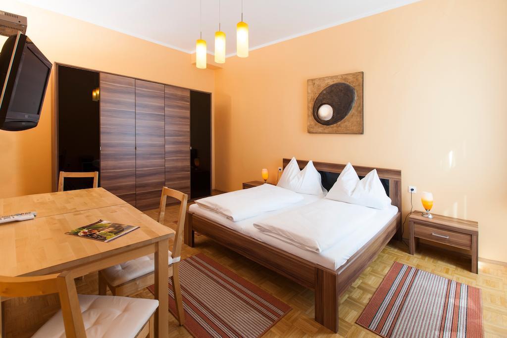 Feldkirchnerhof Hotel Feldkirchen bei Graz Стая снимка